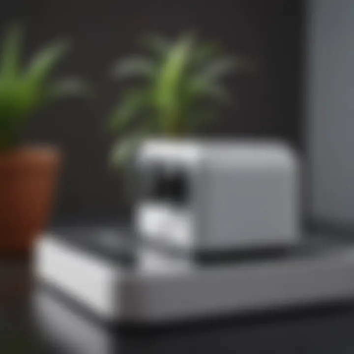 Self-emptying docking station