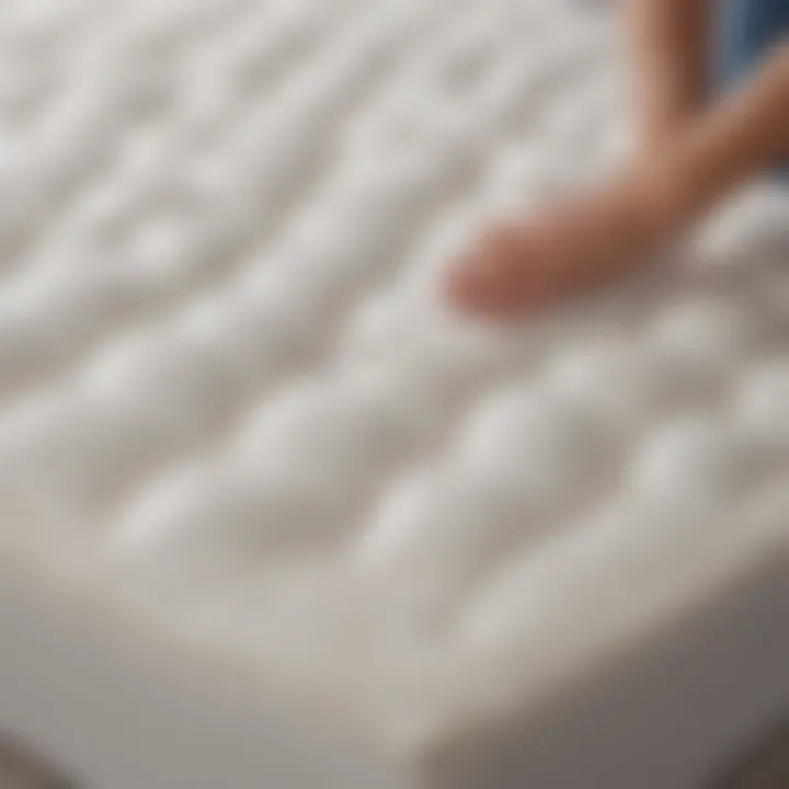 Illustration demonstrating how the mattress topper conforms to body shape